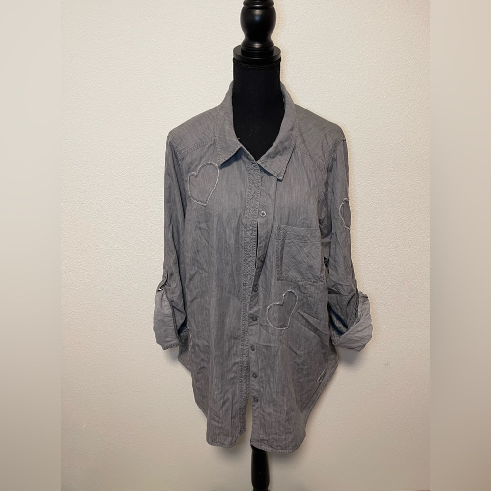 NWT Torrid Button Up Grey Hearts Top